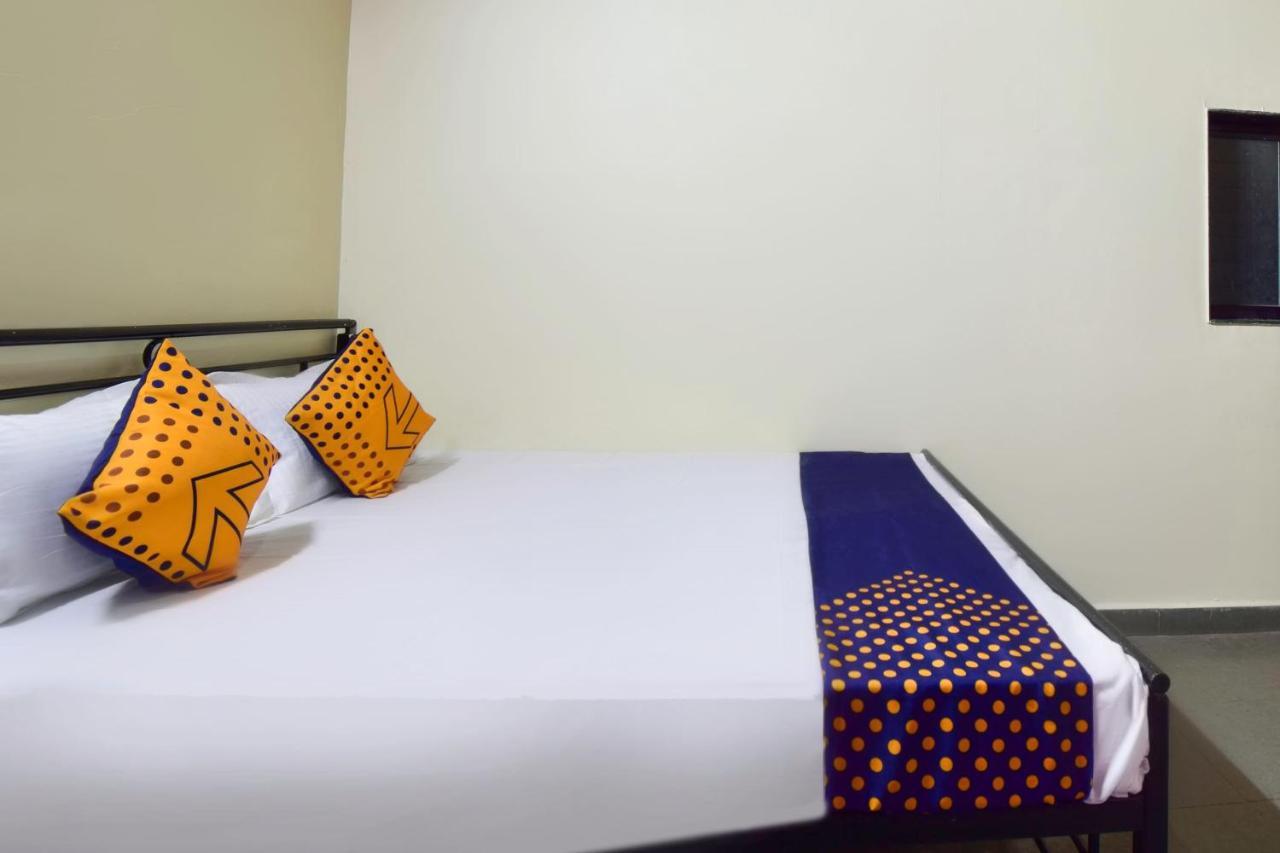 Spot On 66795 Hotel Abhijeet Otur Exterior photo